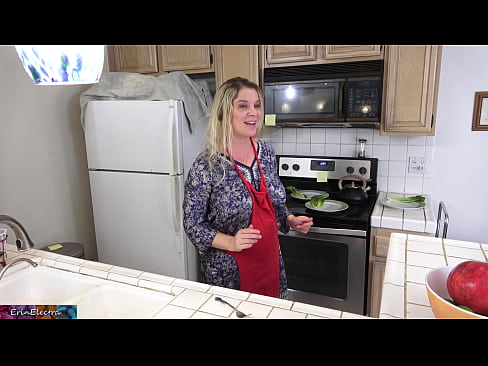 ❤️ Stepmom milking anjeunna di dapur saméméh tanggal na ❤️❌ Poro kualitas dina pornosu.mrvideospornogratis.ru ☑